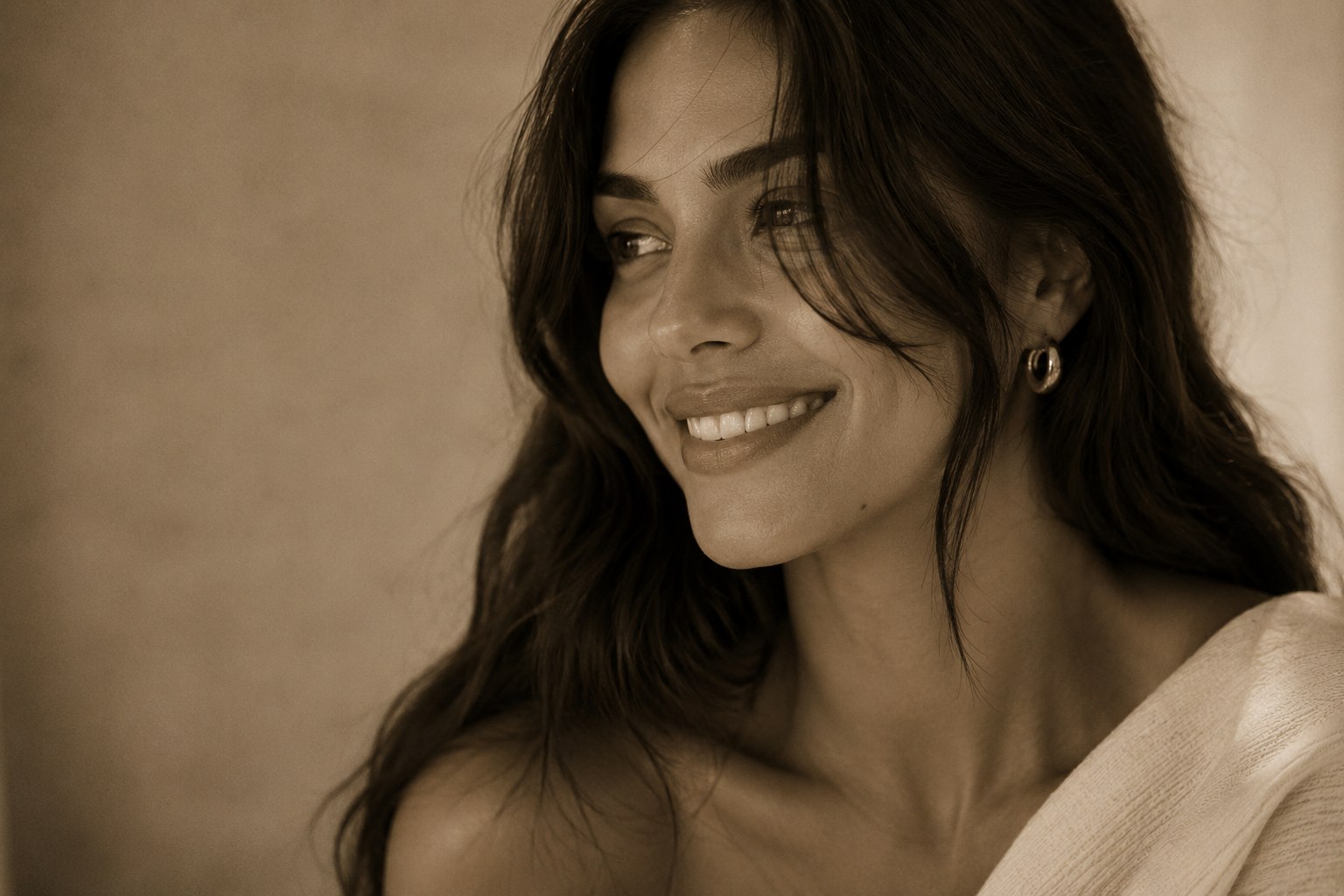 Cosmetic Teeth Whitening at SkinMedics